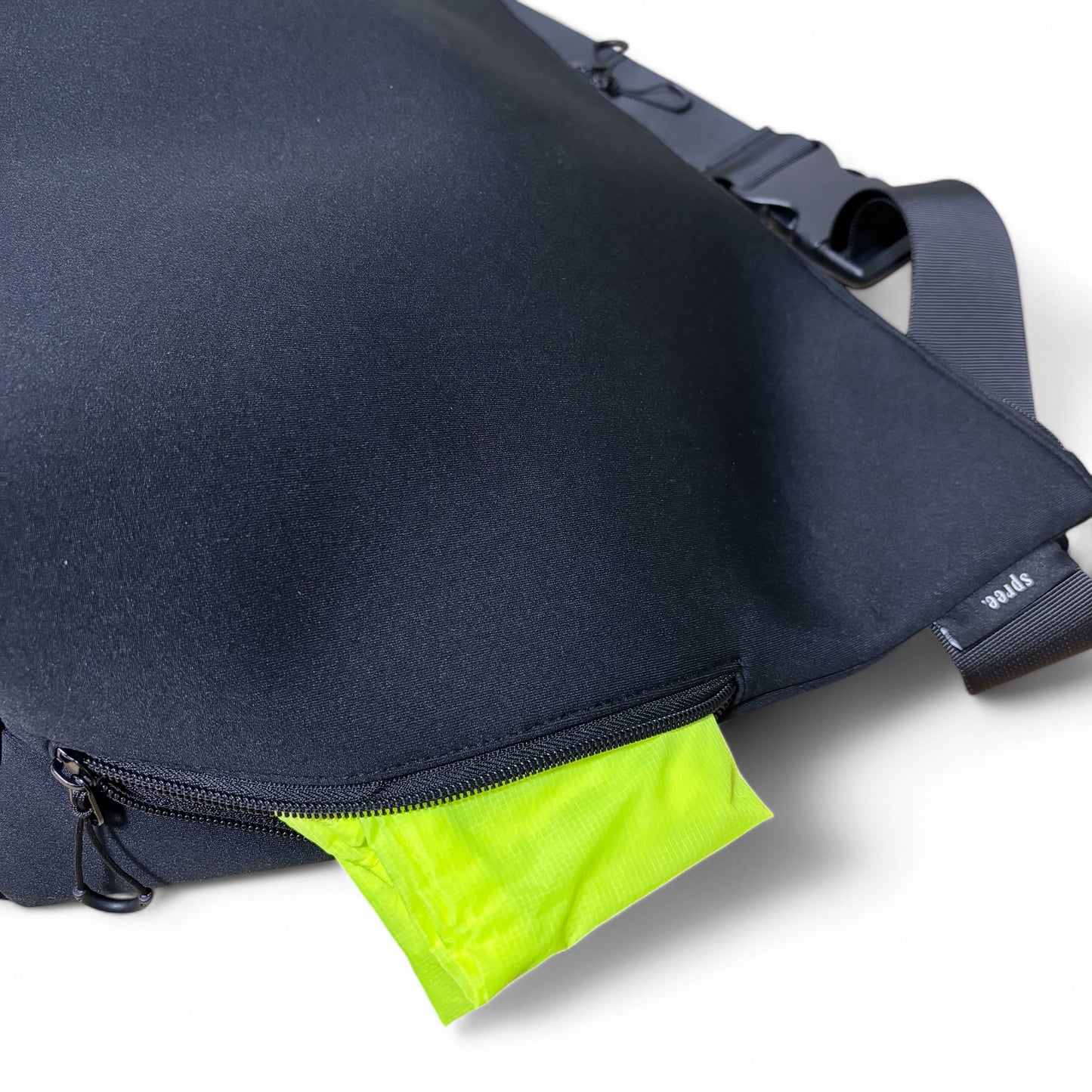 NEOPRENE MESSENGER BAG