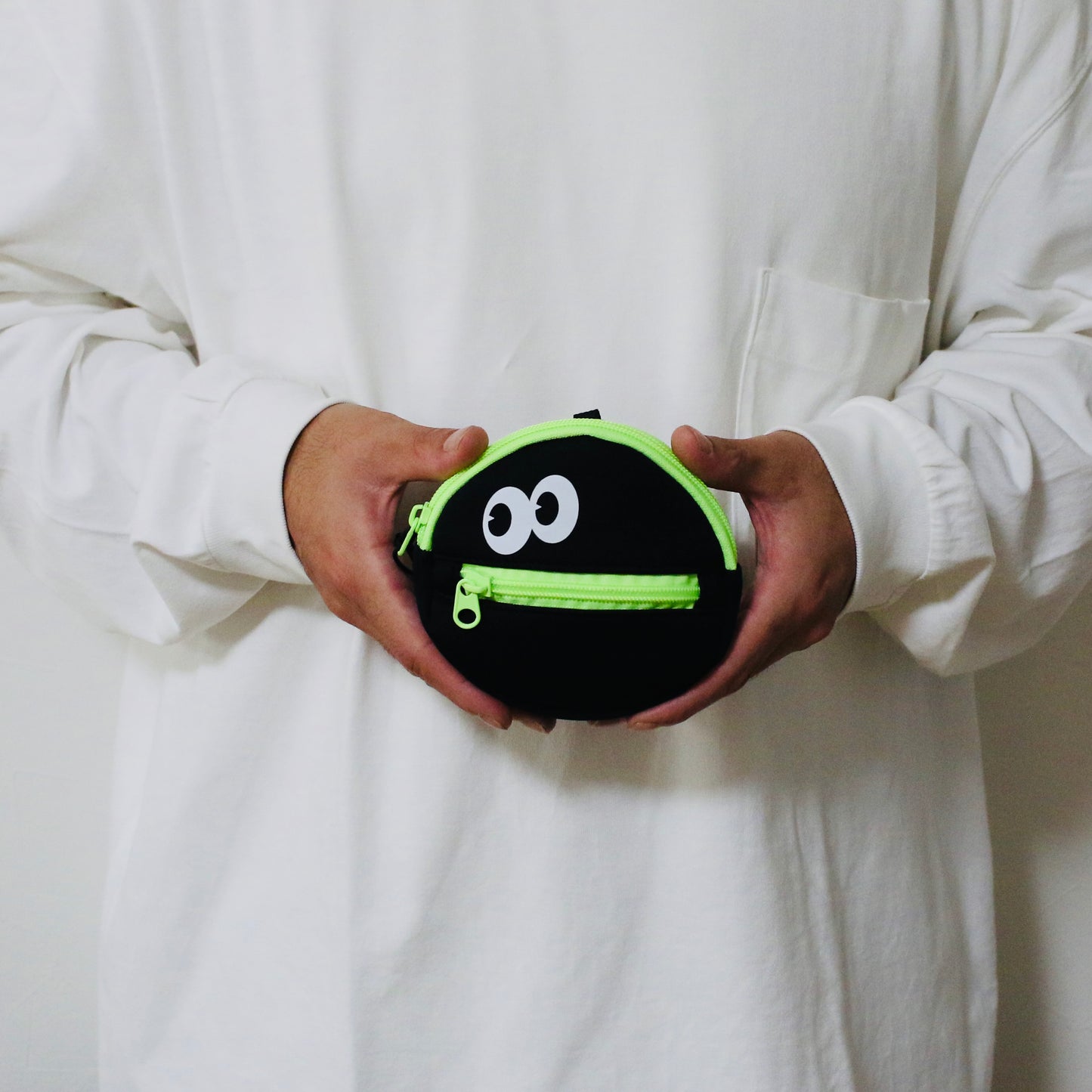 NEOPRENE TALKATIVE POUCH