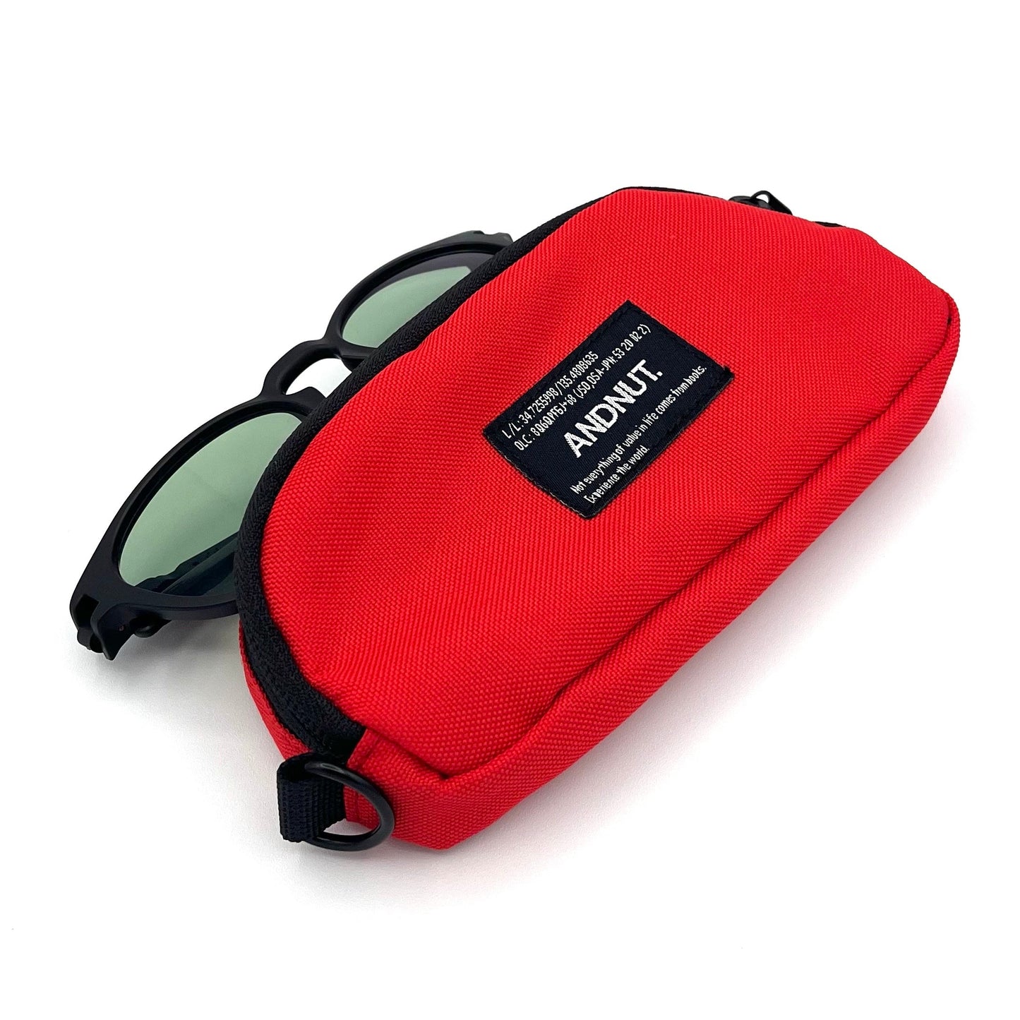 THREE POUCHES SHOULDER